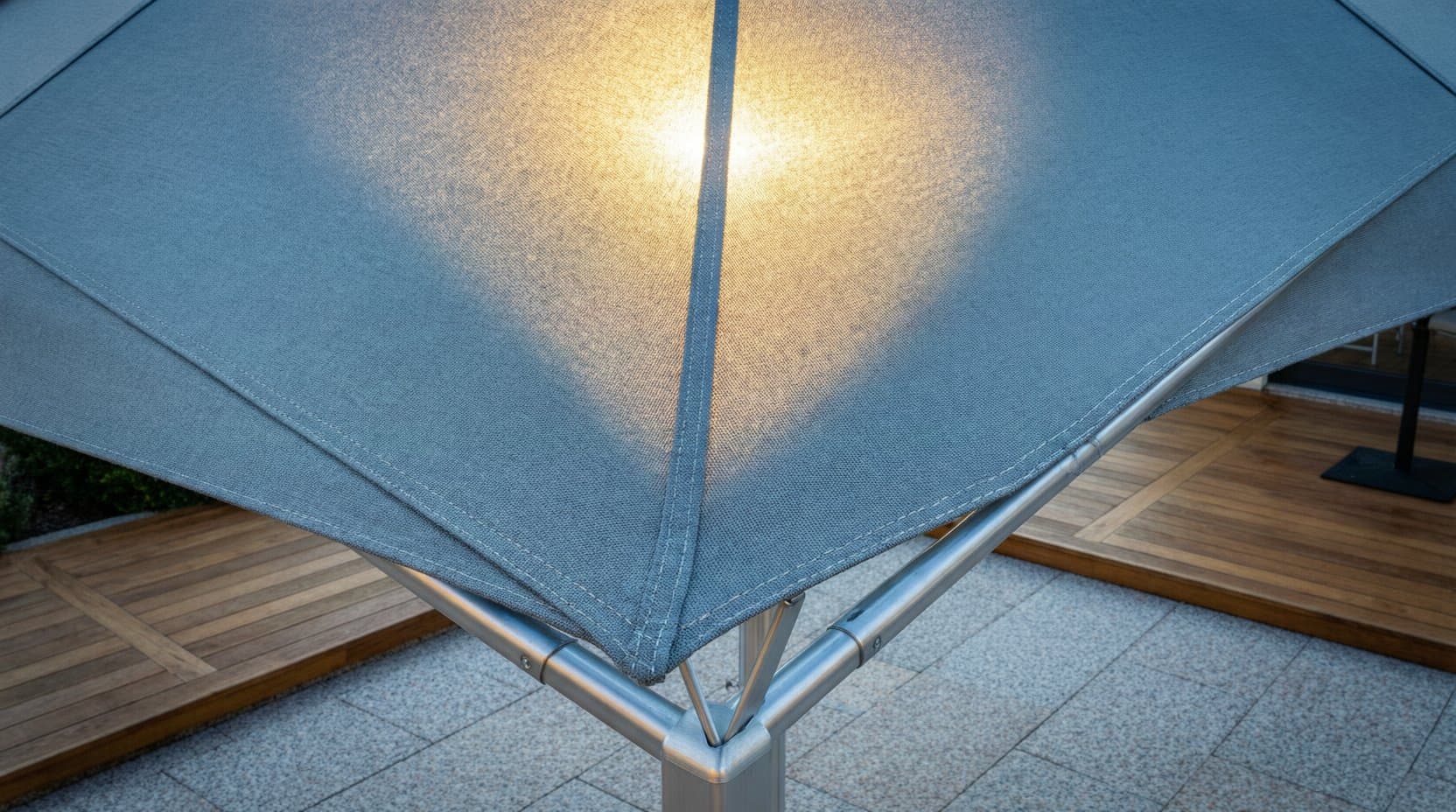 Licht durch Membrangewebe — keine Aufnahme aus Heidelberg